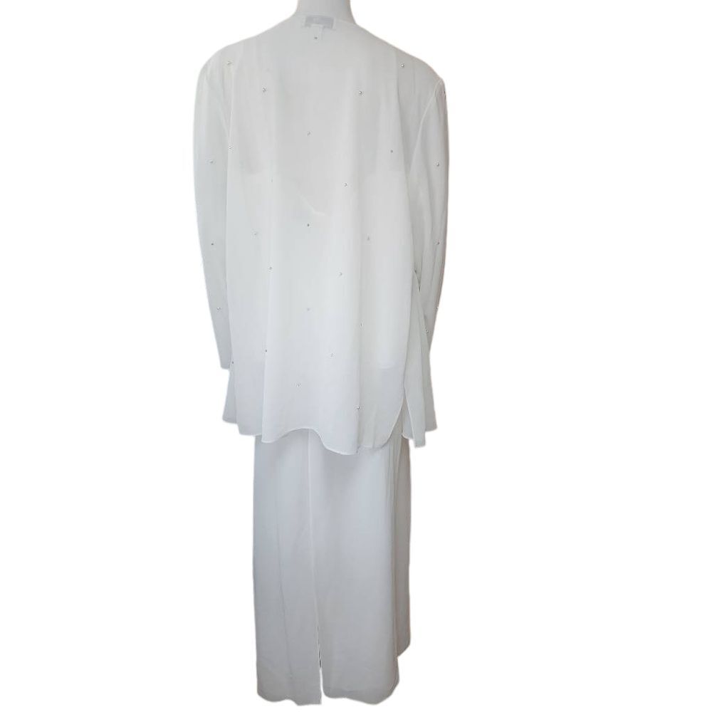 Vintage Lori Ann Montreal White Formal Suit Set (16) - Picture 4 of 7